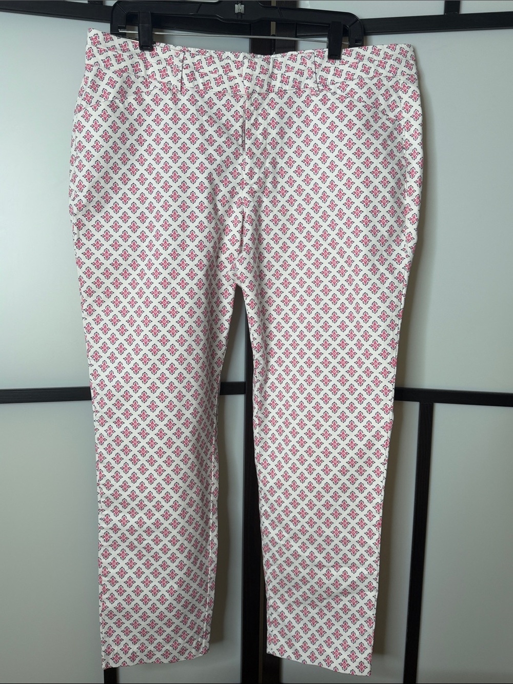 Gap The Slim City Khaki Women's Printed Pink & White  Blue Slim  Pants Size 12R